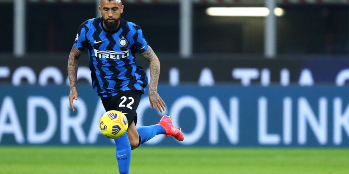 Fc Internazionale - Atalanta Bc Milano, Italy. 03rd March 2021. Arturo Vidal of Fc Internazionale controls the ball during the Serie A match between Fc Internazionale and Atalanta Bc at Stadio Giuseppe Meazza Milan, Italy. Milano Stadio Giuseppe Meazza Italy Copyright: xMarcoxCanonierox