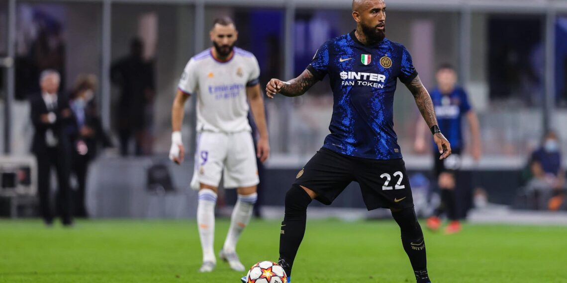 September 15, 2021, Milan, Italy: Arturo Vidal in action during the UEFA Champions League 2021/22 Group Stage - Group D football match between FC Internazionale and Real Madrid CF at Giuseppe Meazza Stadium. Milan Italy - ZUMAs197 20210915_zaa_s197_382 Copyright: xFabrizioxCarabellix