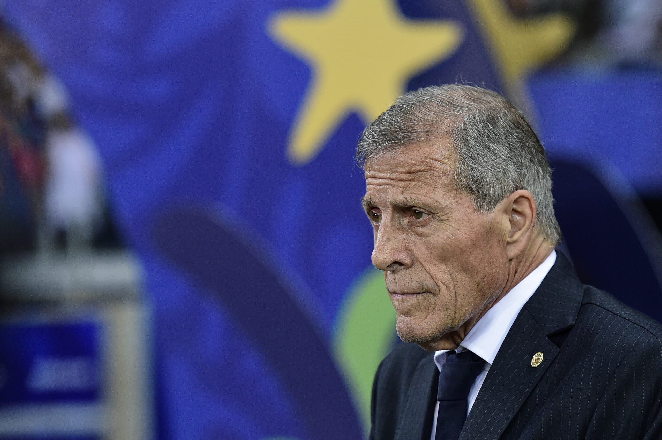 BELO HORIZONTE, BRAZIL - JUNE 16: Oscar Tabarez coach of Uruguay looks on during the Copa America Brazil 2019 Group C match between Uruguay and Ecuador at Mineirao Stadium on June 16, 2019 in Belo Horizonte, Brazil. (Photo by Juliana Flister/Getty Images)