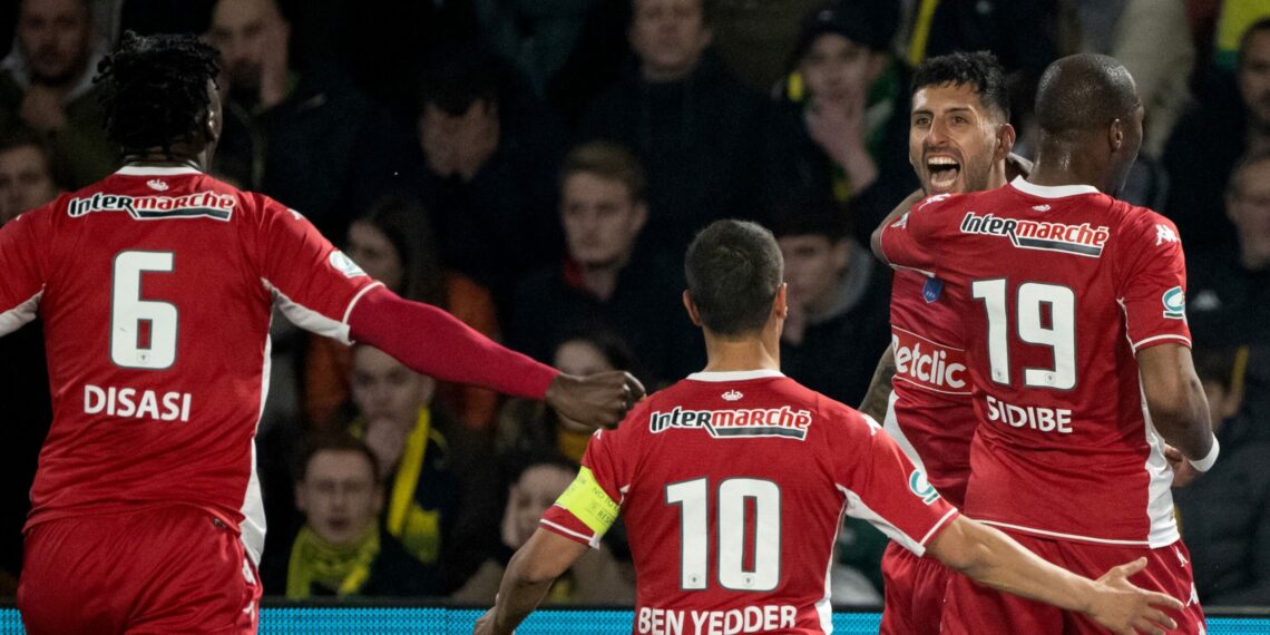 Monaco's Chilean defender Guillermo Maripan (2ndR) celebrates with teammates after scoring his team's first goalduring the French Cup semi-final football match between FC Nantes and AS Monaco at the La Beaujoire Stadium in Nantes, western France on March 2, 2022. (Photo by LOIC VENANCE / AFP) (Photo by LOIC VENANCE/AFP via Getty Images)