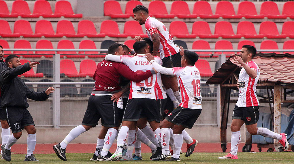Club Deportes Copiapó vence a Santiago Morning de local.