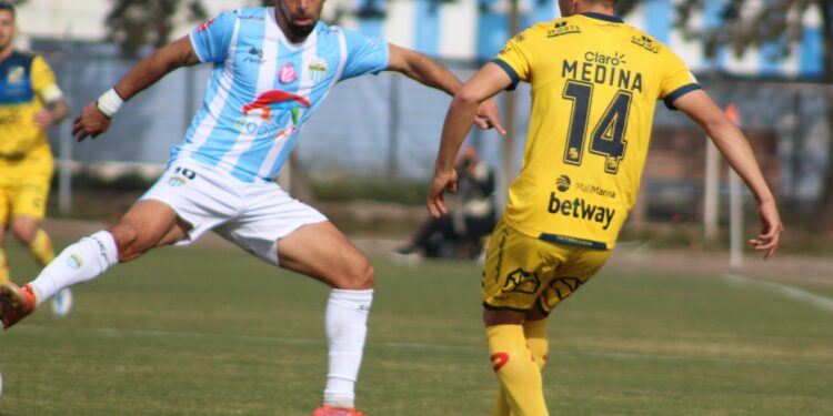 Magallanes empató a un gol con Everton de Viña del Mar.