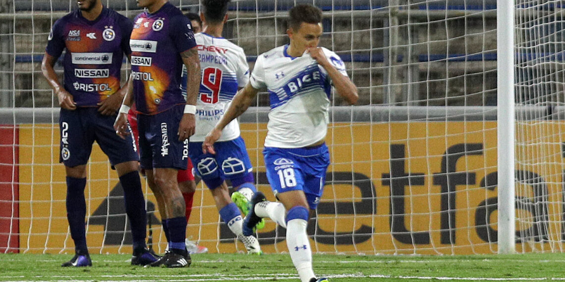 SANTIAGO, CHILE - NOVEMBER 05: Diego Buonanotte of Universidad Catolica celebrates after scoring the first goal of his team during a second leg match of the second round of Copa CONMEBOL Sudamericana 2020 between Universidad Católica and Sol de América at Estadio San Carlos de Apoquindo on November 05, 2020 in Santiago, Chile. (Photo by Esteban Felix - Pool/Getty Images)