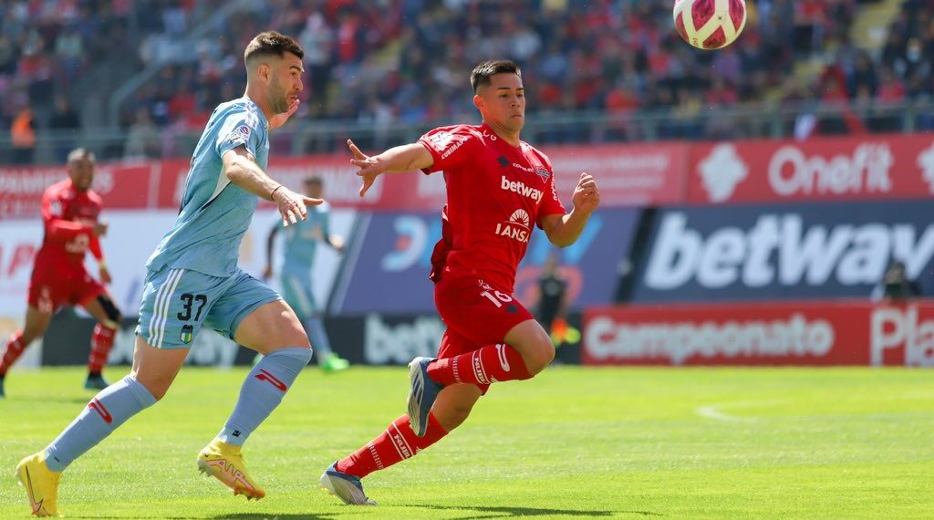 Ñublense y O´Higgins empatan a 2 goles en el Estadio Bicentenario Nelson Oyarzún.